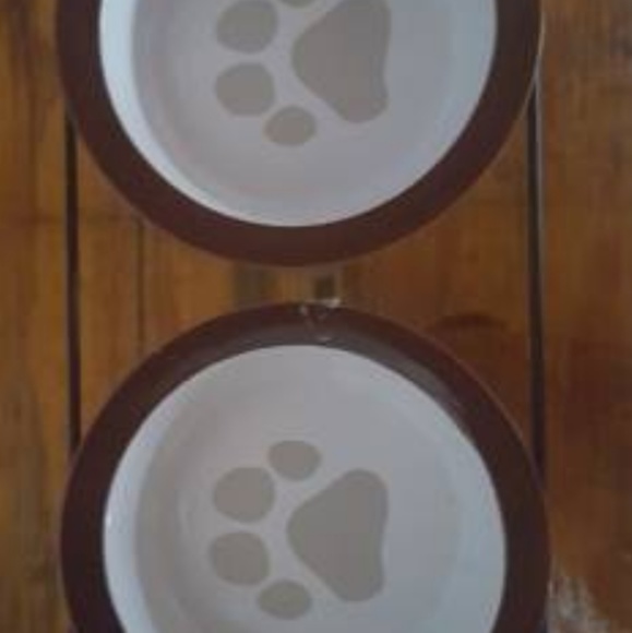 10$ Brand new pet bowls - Picture 3 of 4